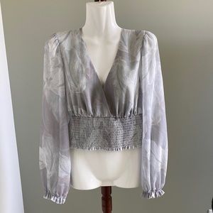 New with Tags Aritzia Wilfred Genoa Blouse in Silver Sage/Light Birch Medium M